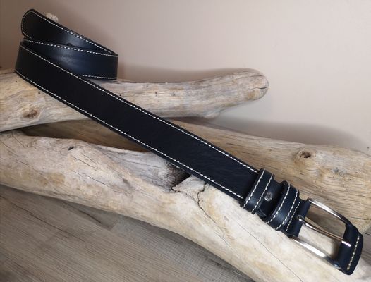 CEINTURE MIXTE EN CUIR DE TAUREAU AVEC COUTURES