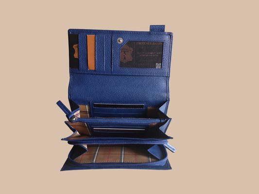 UN PORTEFEUILLE EN CUIR