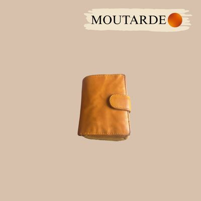 Des porte monnaies en cuir lavé