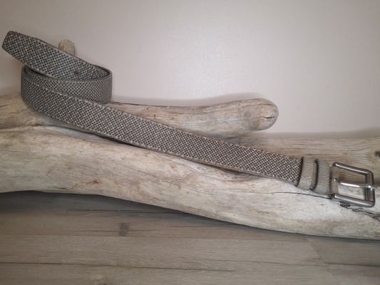 CEINTURE TENDANCE PERFOREE POUR HOMME EN CUIR DE TAUREAU DE 4CM