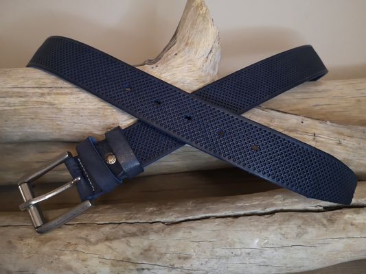 CEINTURE TENDANCE PERFOREE POUR HOMME EN CUIR DE TAUREAU DE 4CM