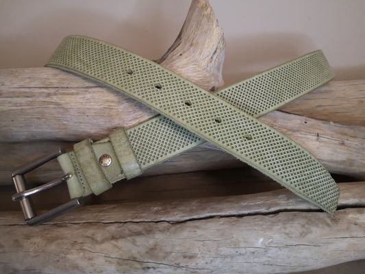 CEINTURE TENDANCE PERFOREE POUR HOMME EN CUIR DE TAUREAU DE 4CM