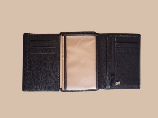 Portefeuilles en cuir grainé.