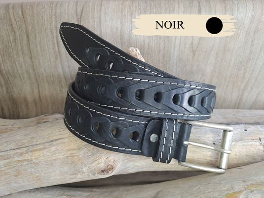 CEINTURE EN CUIR AU LOOK AUDACIEUX