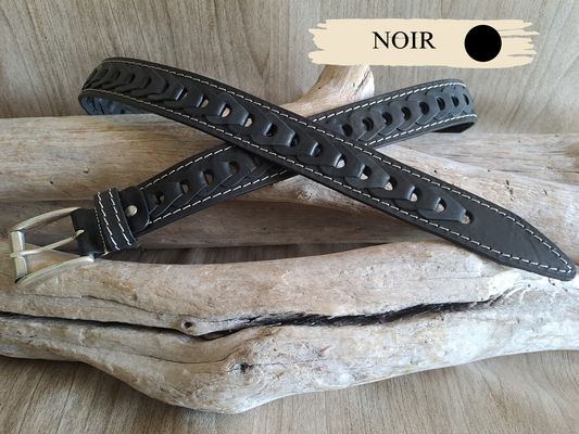 CEINTURE EN CUIR AU LOOK AUDACIEUX