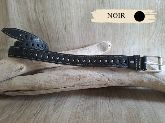 CEINTURE EN CUIR AU LOOK AUDACIEUX
