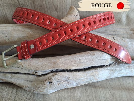CEINTURE EN CUIR AU LOOK AUDACIEUX