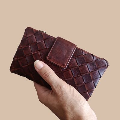 Portefeuille original femme en cuir de vachette tressé