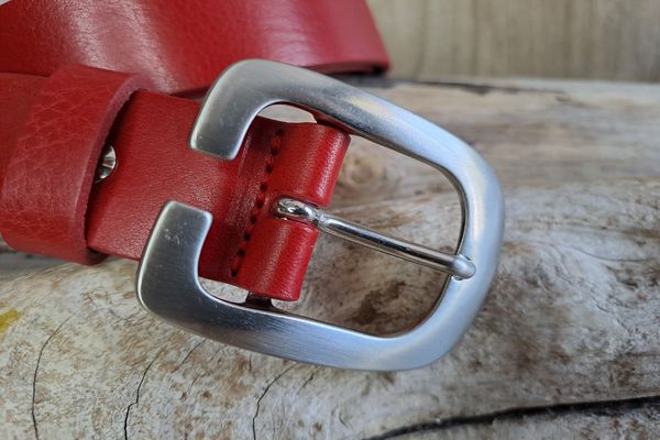 Ceinture pour femme en cuir pleine fleur